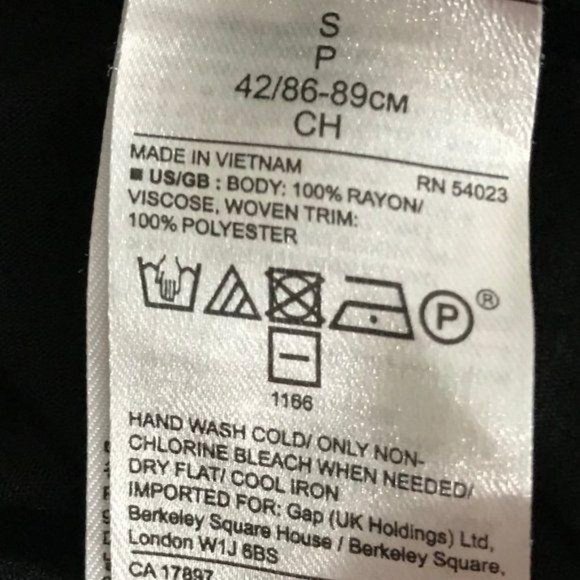 Banana Republic Women's Black V-Neck Tank Top Small - Picture 5 of 6